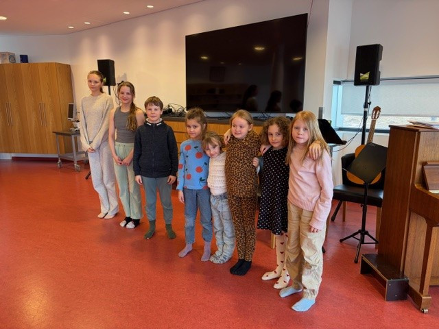 T�nleikar � Dyngju.